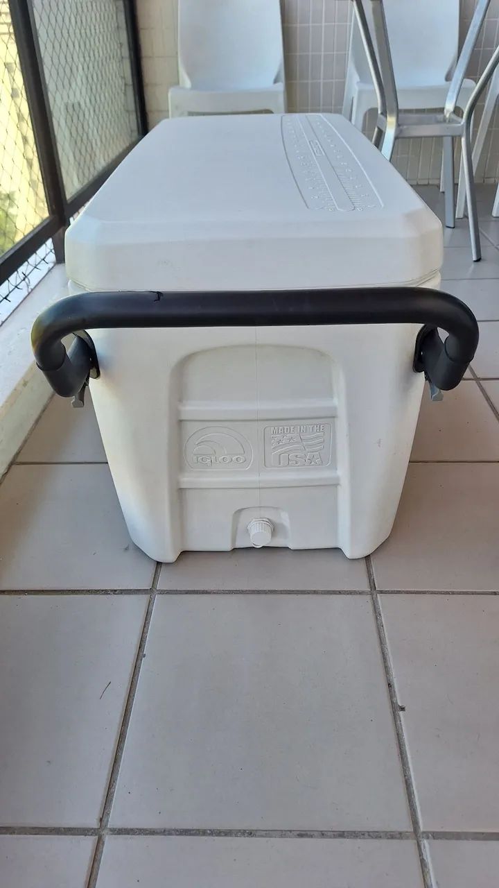 Caixa Térmica Igloo MaxCold Glide 110QT (104 Litros) - Alta Capacidade com Rodas - Foto 4