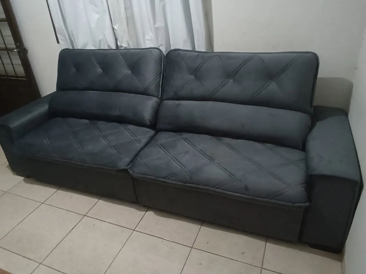 Sofá retrátil e reclinável novo  - Foto 3
