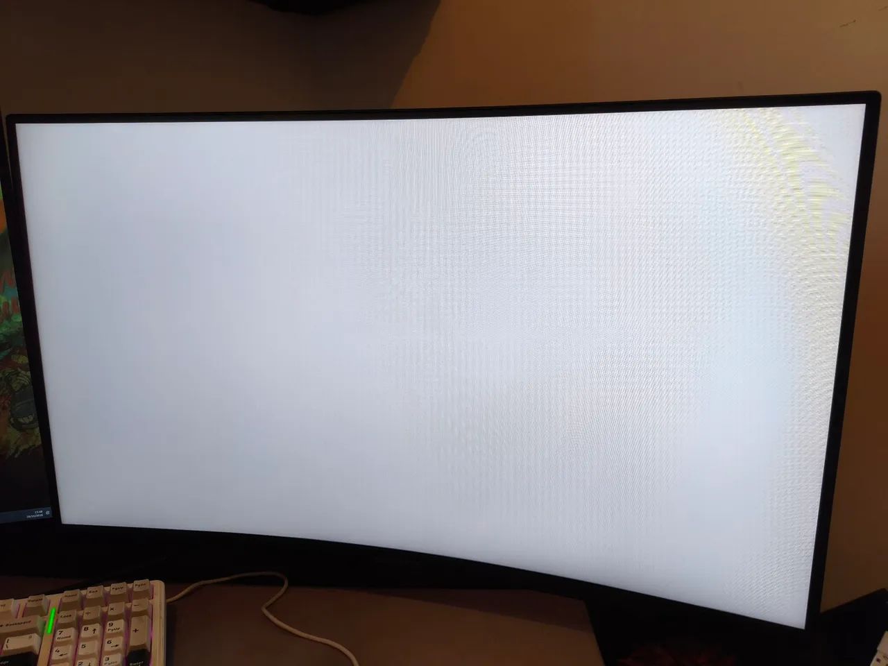 Monitor Gigabyte GS32QC - Foto 2
