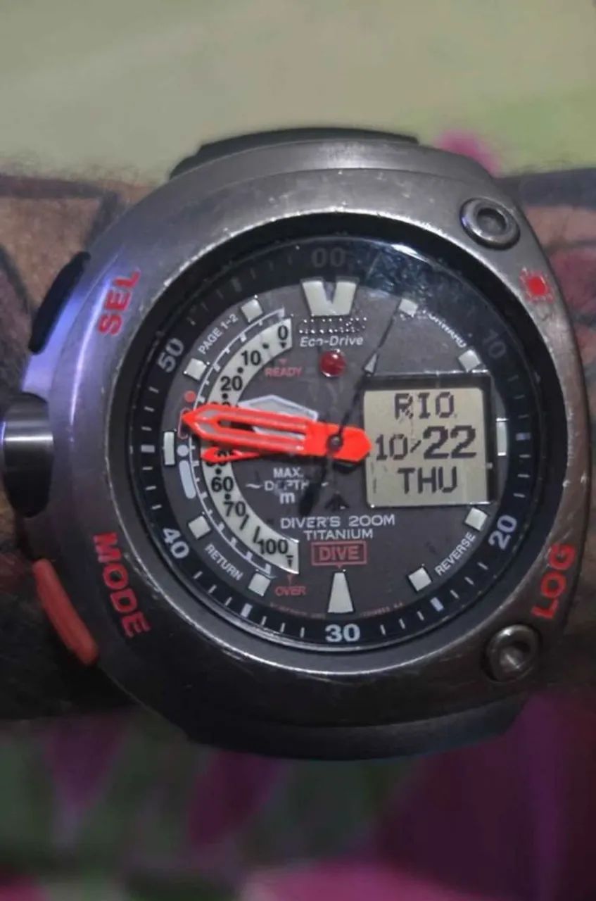 Citizen meia lua Titanium ON