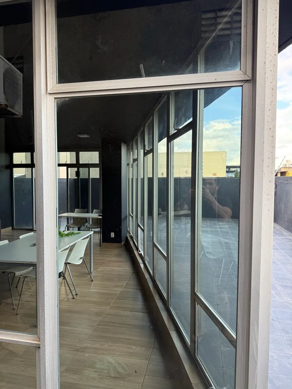 ALUGO SALA MOBILIADA NA AV. GETÚLIO VARGAS - Foto 4