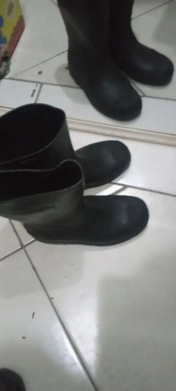 Bota galocha nova nunca usada 