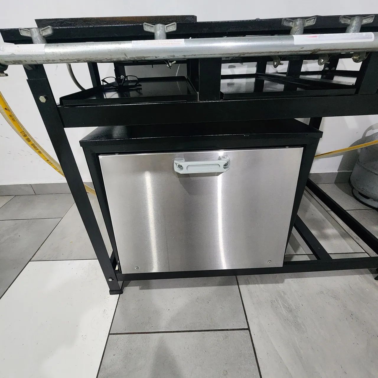 FOGÃO INDUSTRIAL 4 BOCAS COM CHAPA E FORNO - PROFISSIONAL - Foto 5