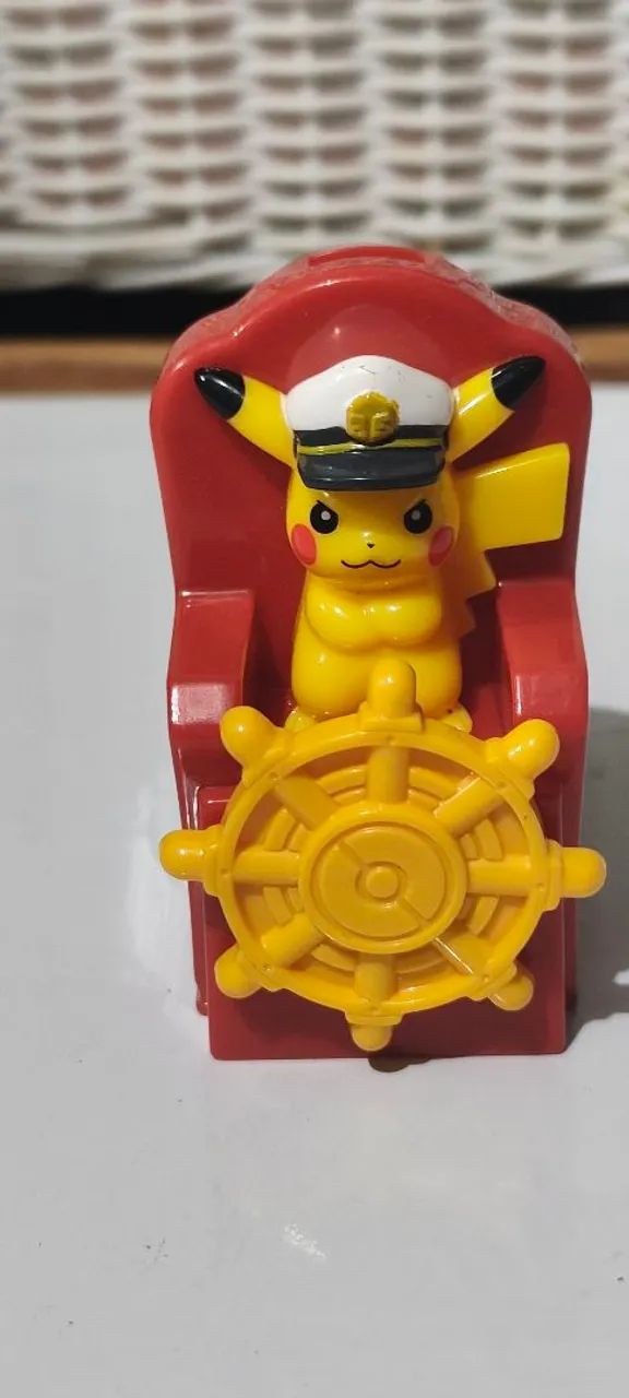 Capitão Pikachu Colecionável - 8 cm - Foto 2