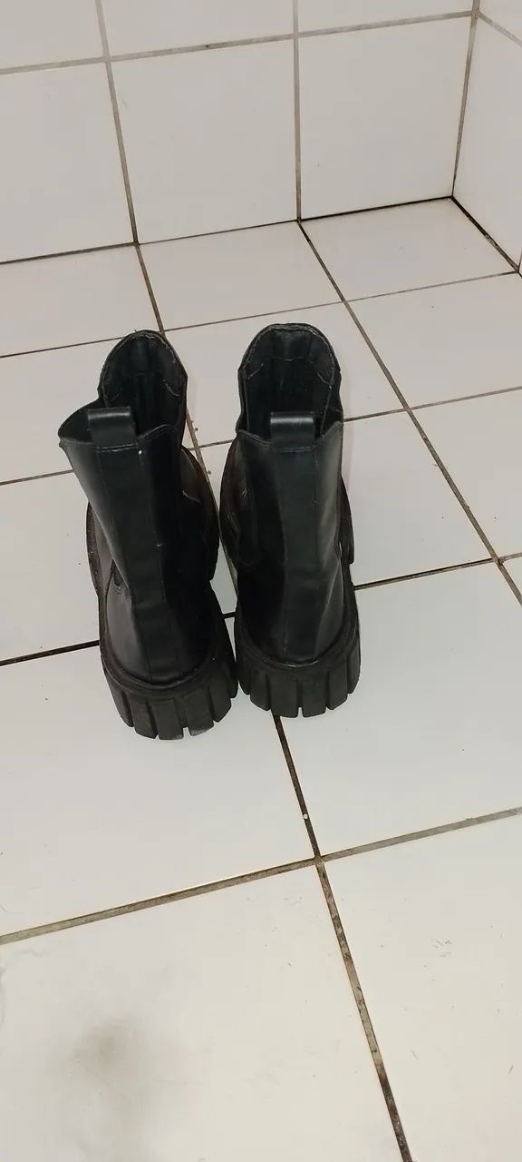 Bota coturno dubuy tamanho 35 - Foto 3