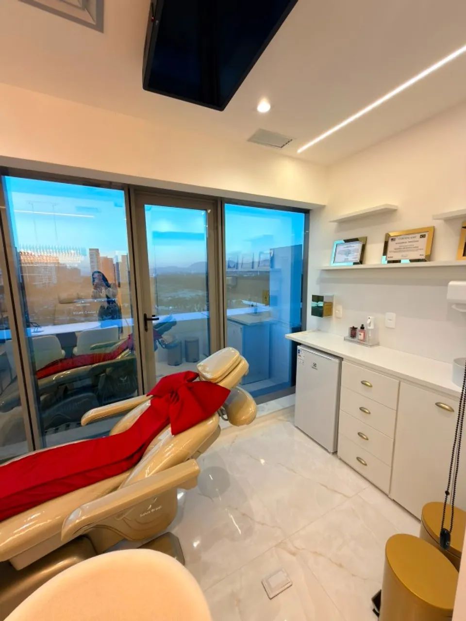 ALUGO ÓTIMA CLÍNICA ESTÉTICA COMPLETA E MONTADA - Foto 2