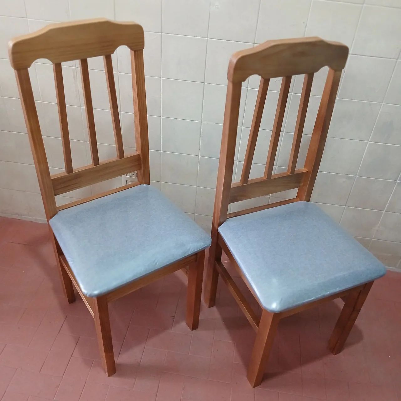 Cadeiras estofadas  - Foto 2