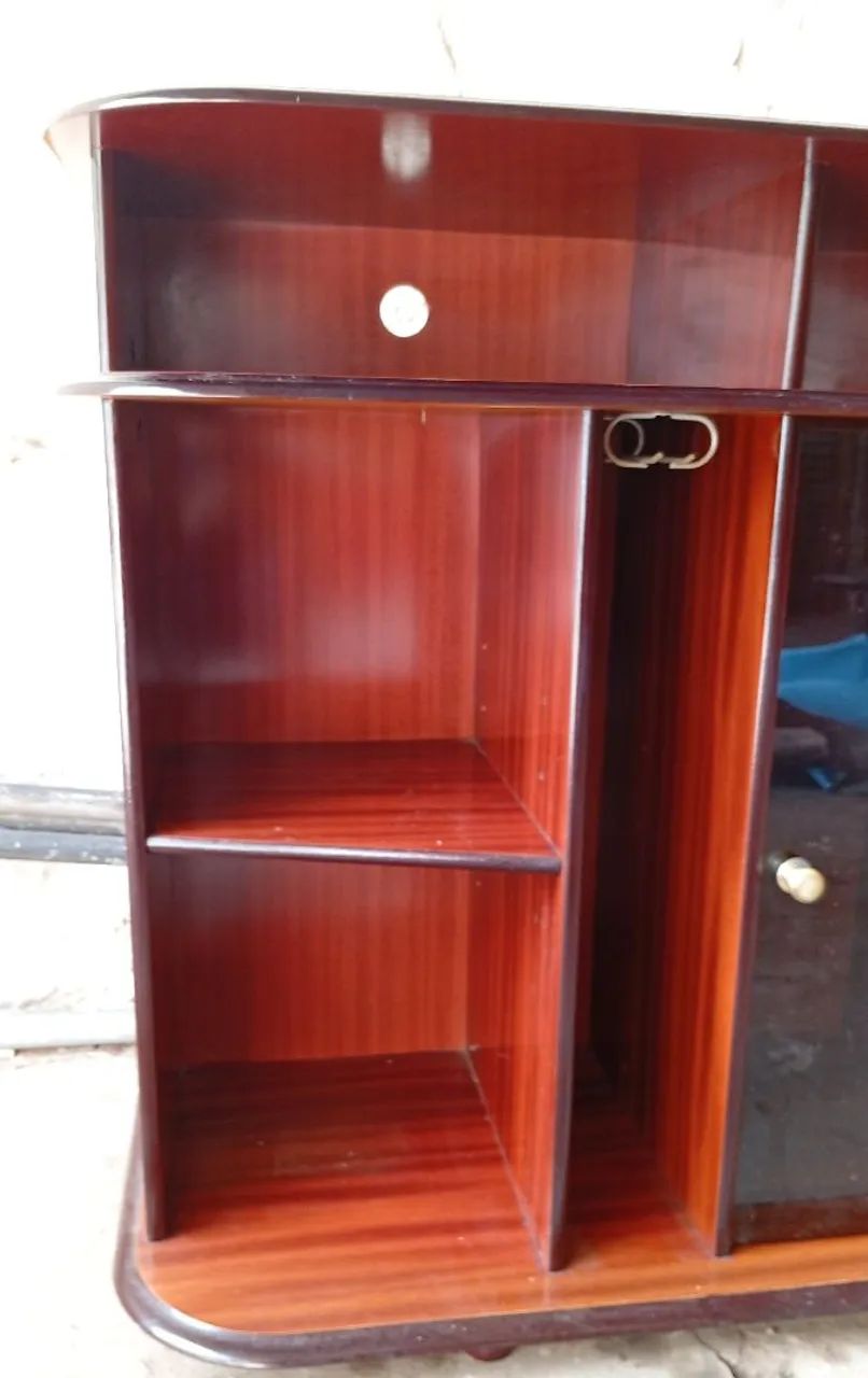 Rack/estante de TV em tom mogno - Foto 3