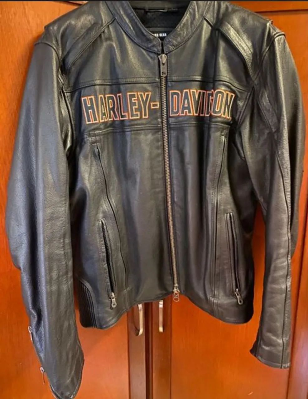Jaqueta de couro harley davidson.