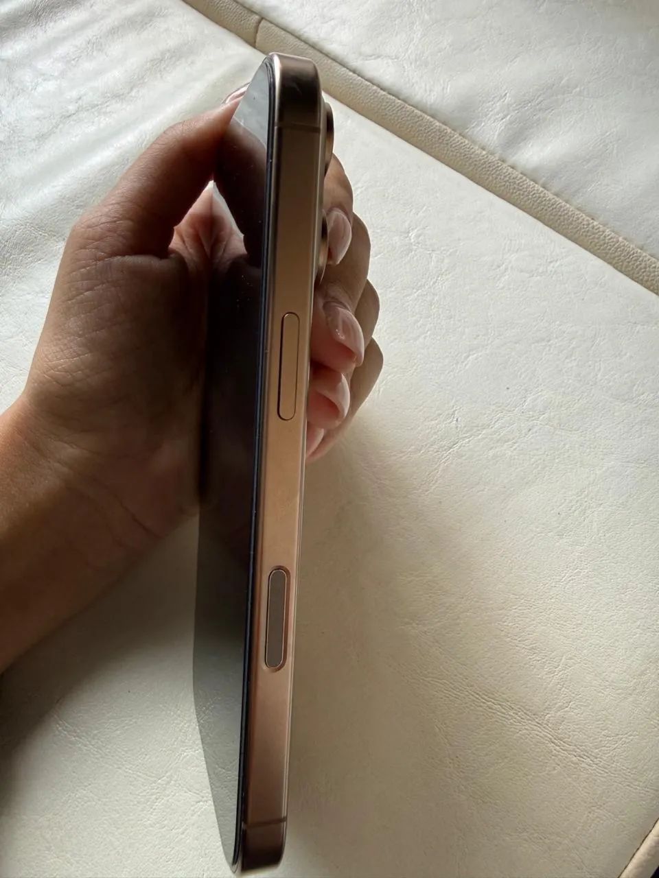 iPhone 16 pro - 128gb  - Foto 2