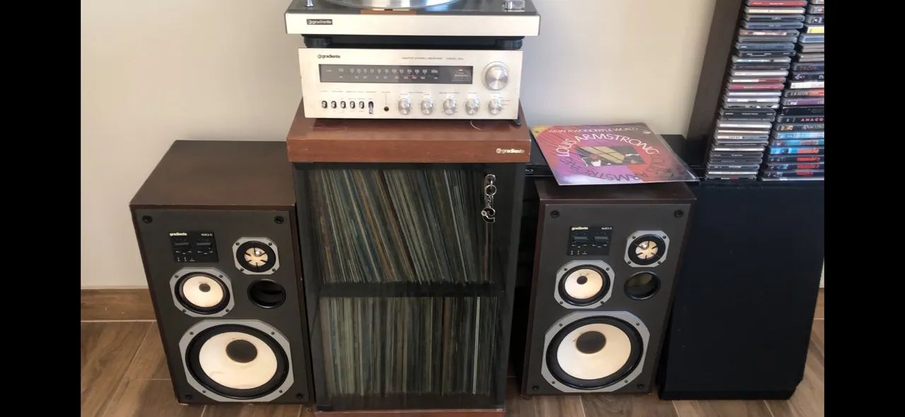 Som Gradiente DD200 com vários discos 