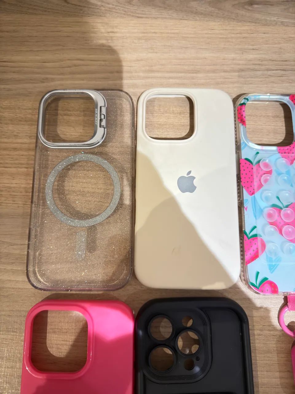 7 Capinhas de celular 16 pro. - Foto 3