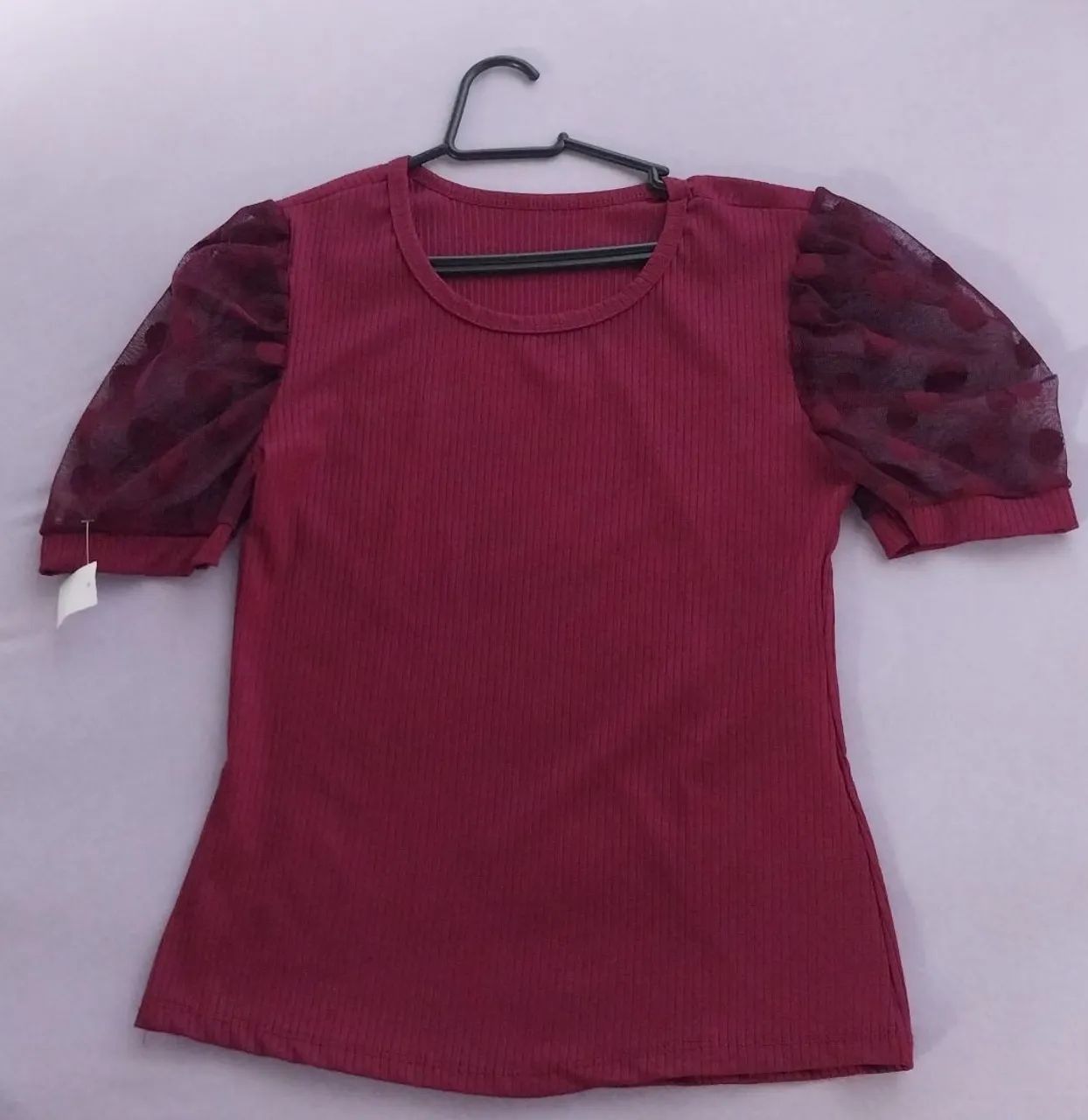 Vendo regatas,blusinha com estampa ou com renda na manga  - Foto 2