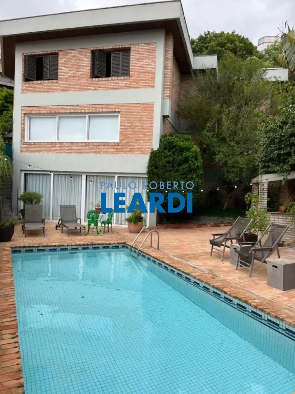 CASA ASSOBRADADA - MORUMBI - SP