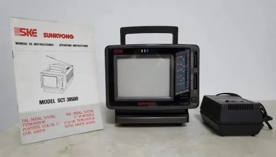 Mini Tv 5 Polegadas Sunkyong Colorida Made In Korea C Manual 12 Volts - Foto 2