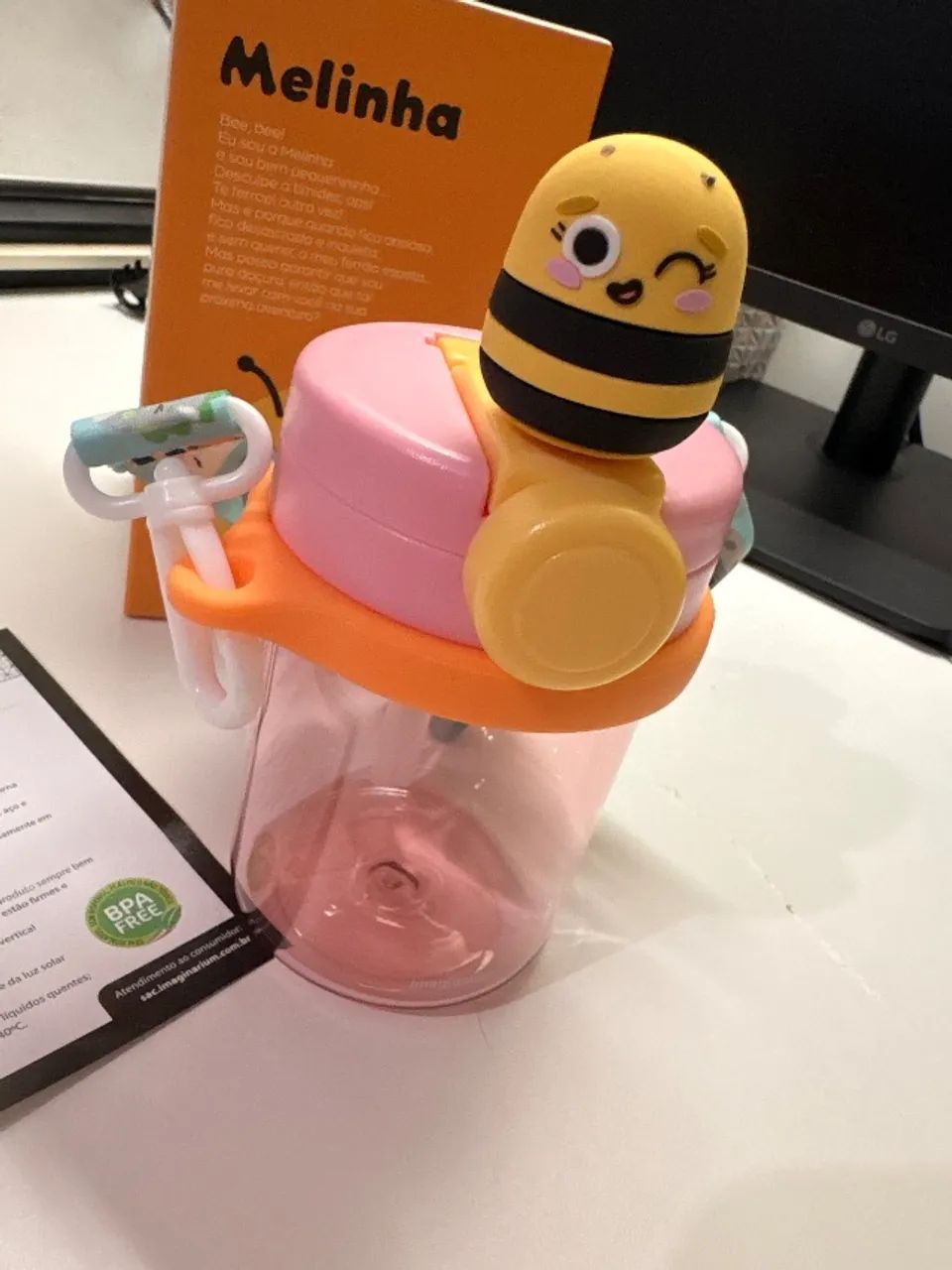Garrafa com Alça Melinha 350ml Imaginarium - Nova e Sem BPA - Foto 3