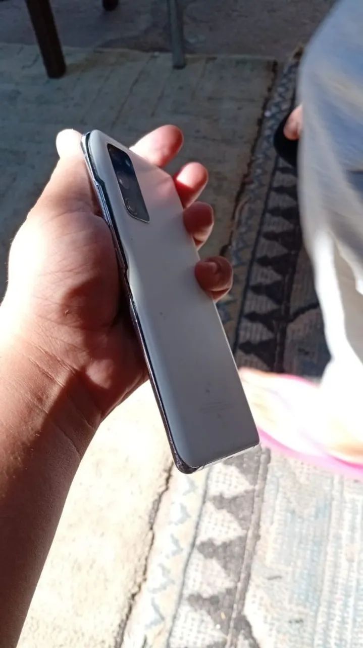 Samsung s20fe 