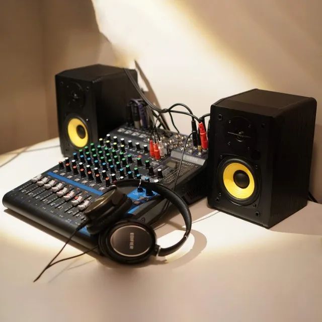 Caixas de som Edifier R1010BT - Monitores sem fio Bluetooth de 4 polegadas - 24 Watts - Foto 4