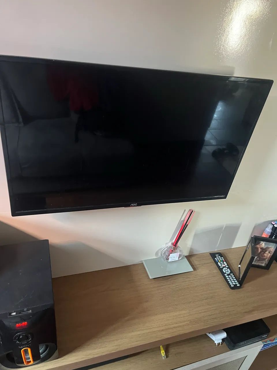 Tv AOC