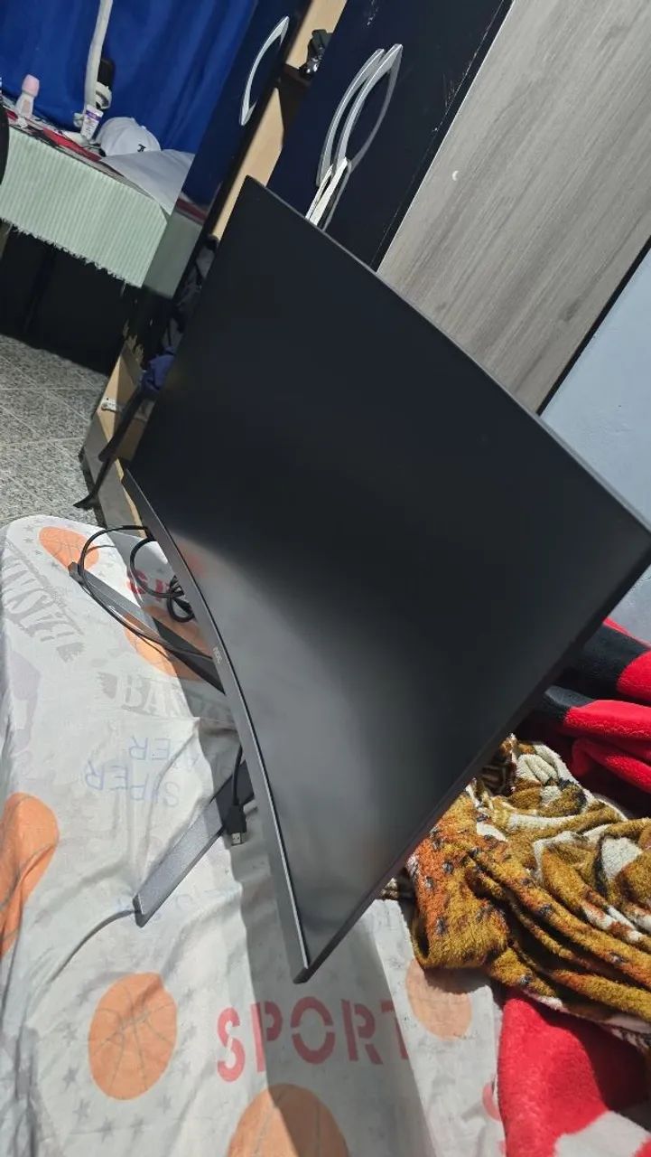 Monitor Gamer 32 polegadas 180hz marca Aoc - Foto 3