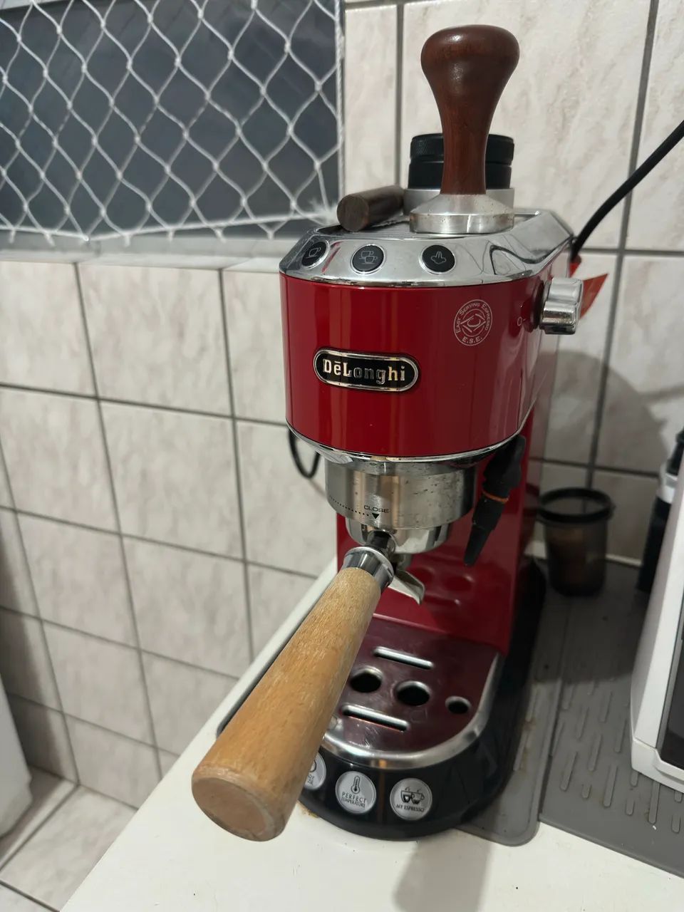 Cafeteira Espresso Delonghi Dedica