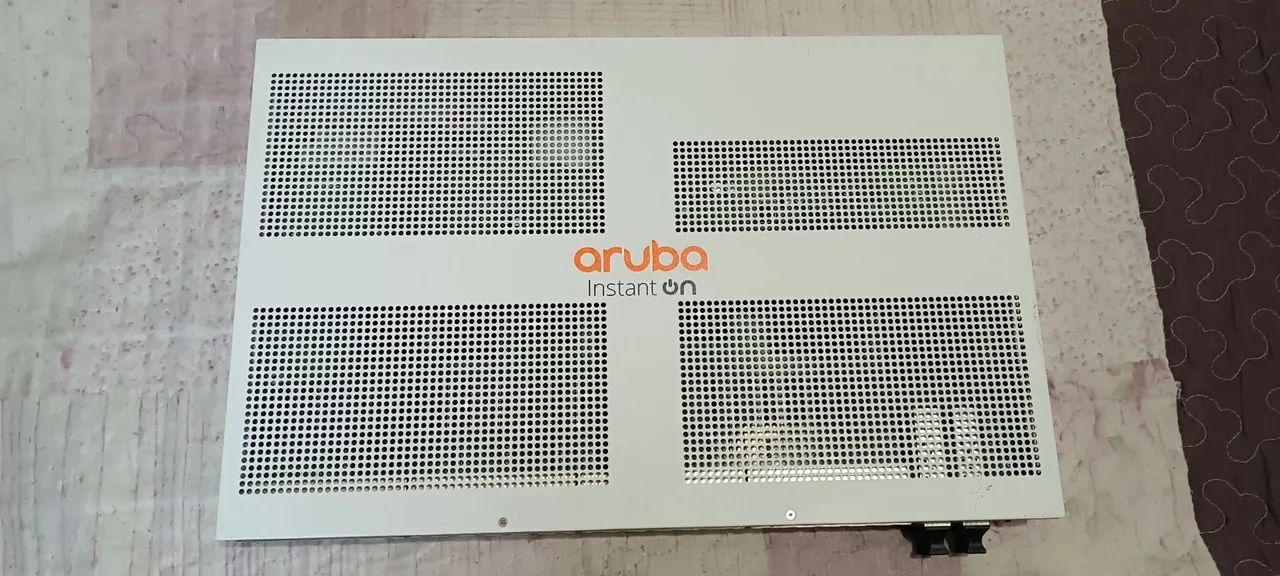 Switch HPE Aruba 1930 48G + Gbic 1G + 2 Gbic Lx  aceito troca em celular no mesmo valor. - Foto 2