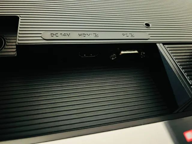 Monitor Gamer SAMSUNG - 24" Polegadas - SEMINOVO - 100 Hz, HDMI-VGA  - Foto 4