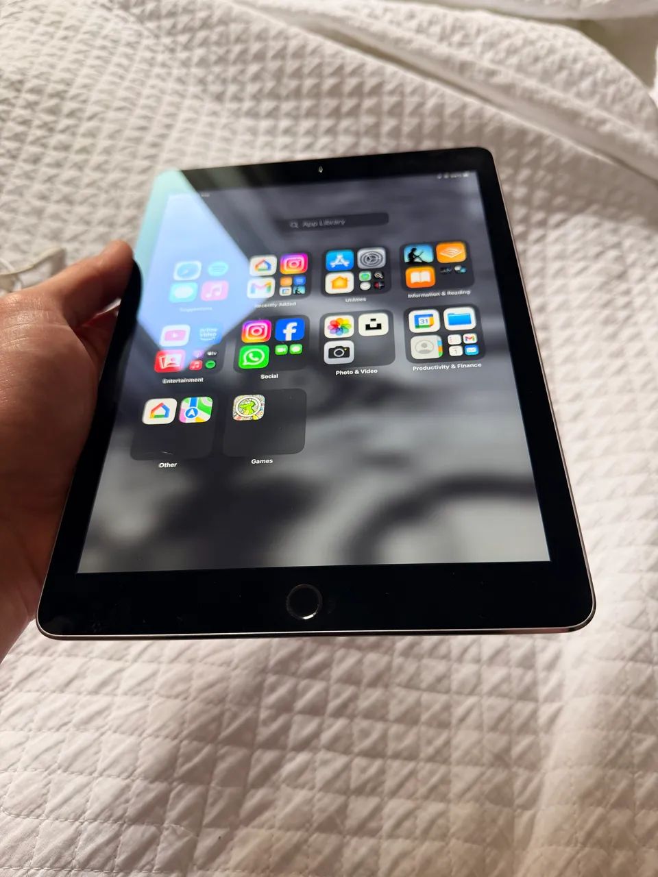 iPad Air 2-  128GB - Cinza Espacial - Foto 2