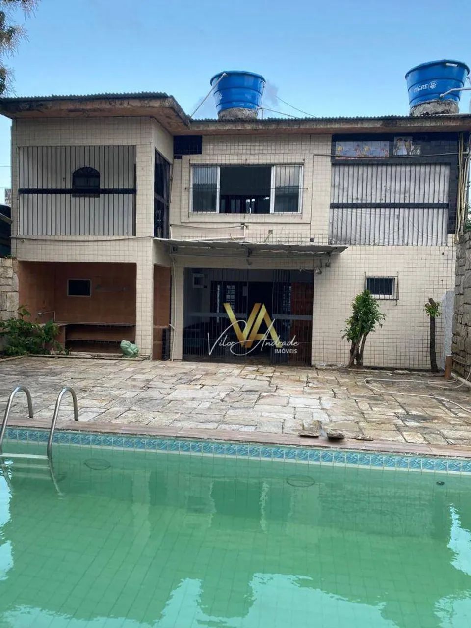 Casa com 5 Quartos, 3 Suítes e Piscina no Cordeiro, Recife