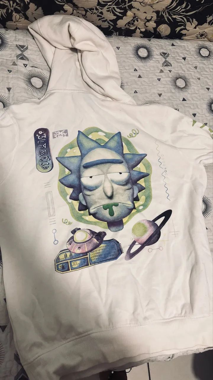 Casaco do rick and morty usado poucas vezes  - Foto 5