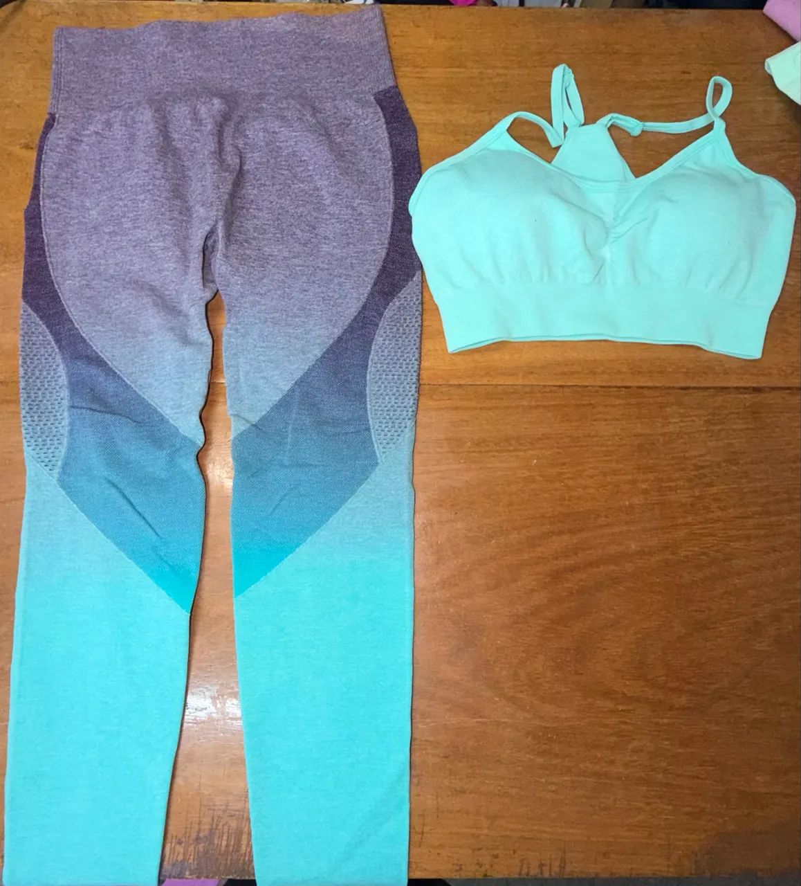 Vendo lote de roupas fitness  - Foto 6