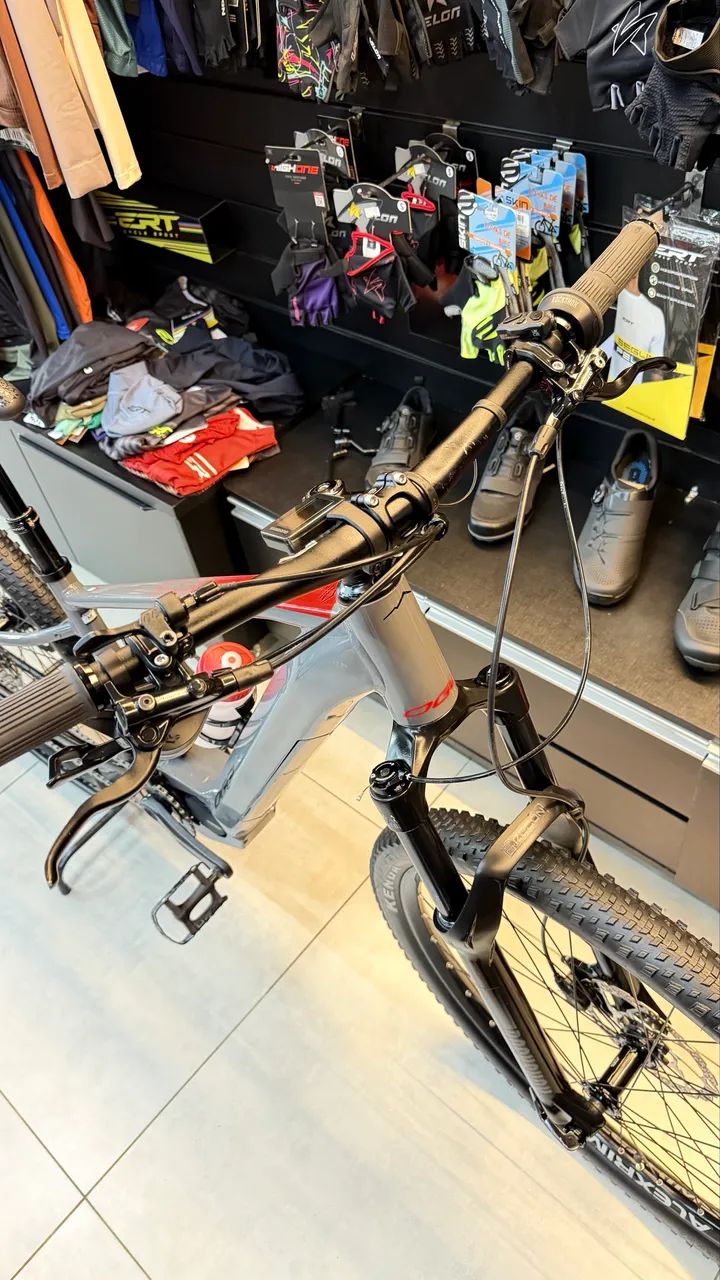 Bicicleta Oggi 8.3 semi nova  - Foto 2