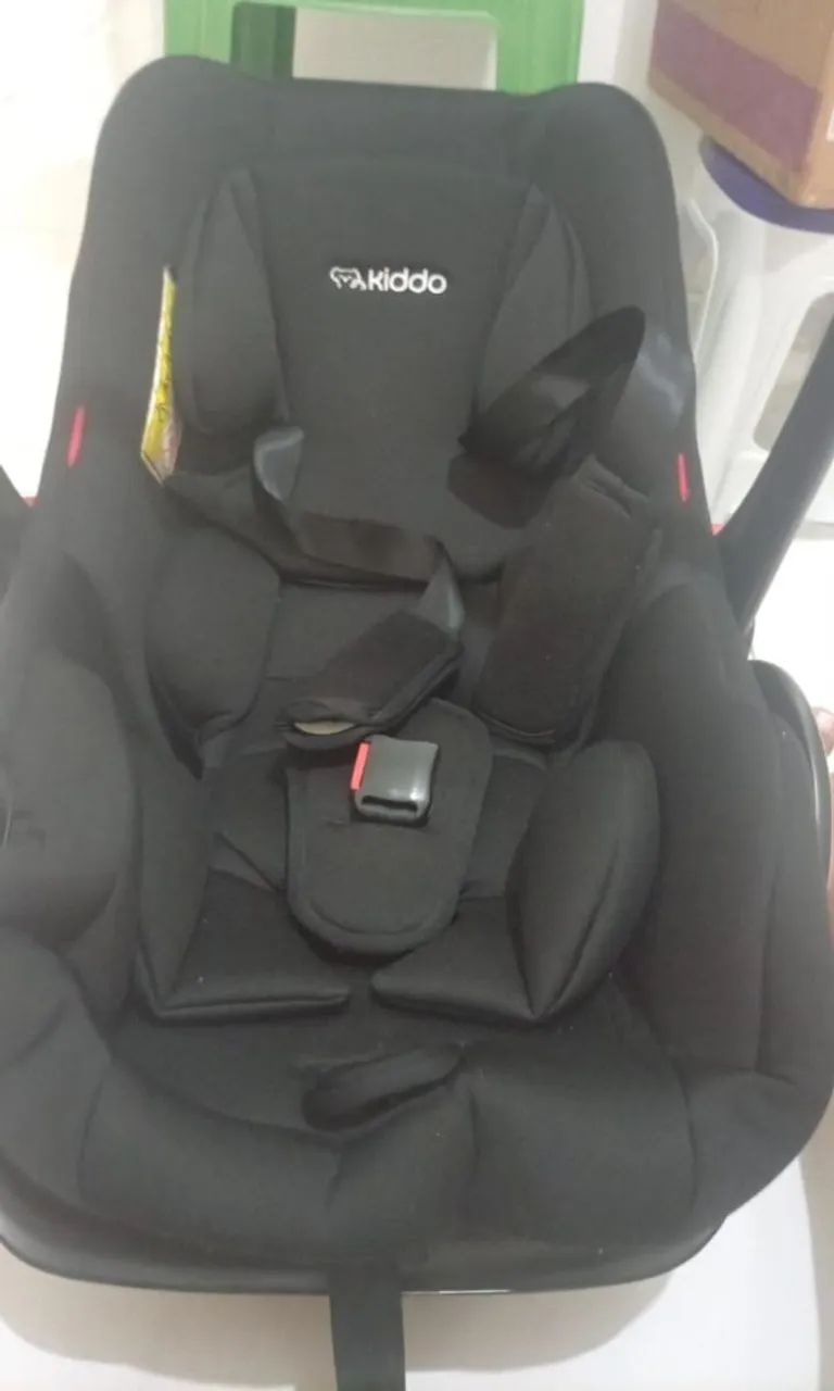Bebe conforto semi novo 