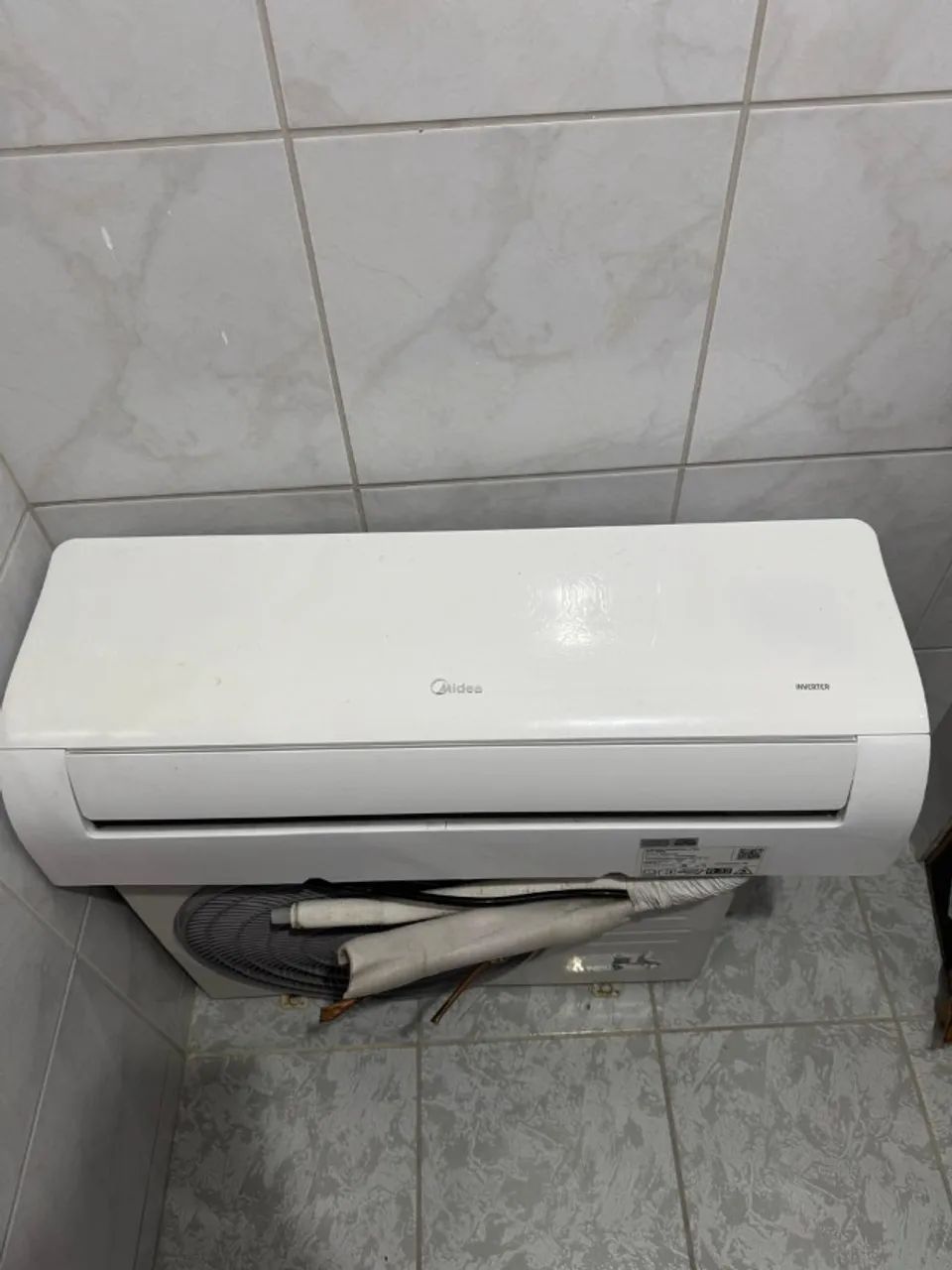 Split 12.000 BTUs Midea Inverter WiFi.  - Foto 2