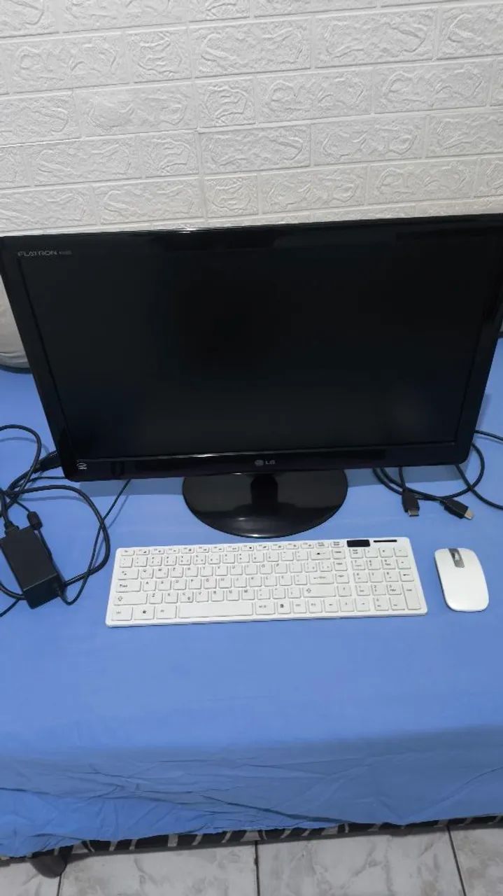 Monitor 24" com teclado e mouse  - Foto 2