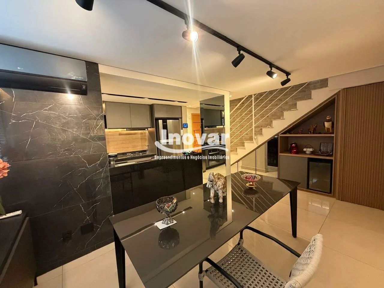 Cobertura sofisticada, vendida como Porteira Fechada com 150 m². Possui 1 Suíte + 2 Semi-S - Foto 5