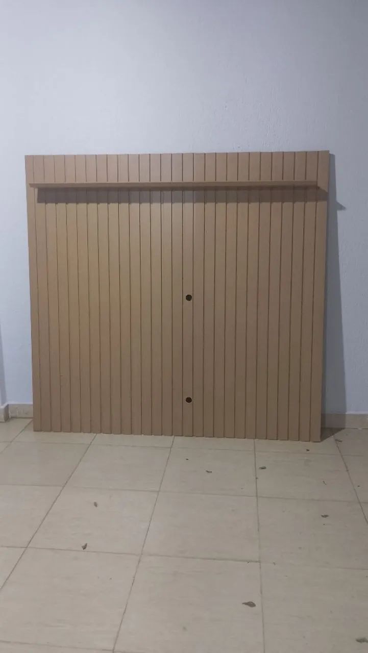 Vendo painel e rack ambos de parede em perfeito estado 