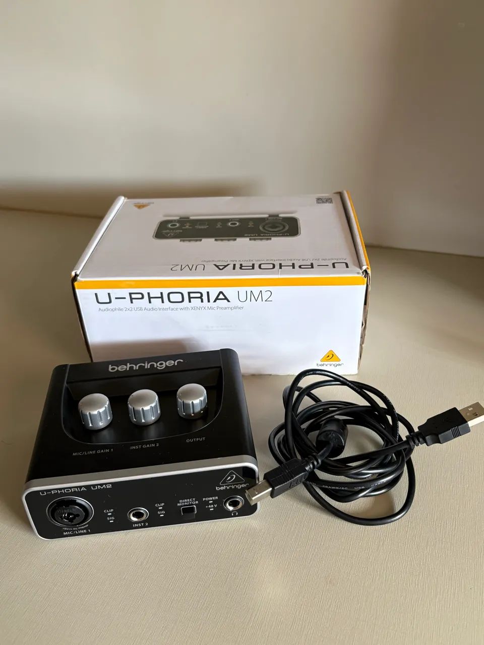 Interface de Áudio Behringer U-Phoria UM2 | Nunca Usado