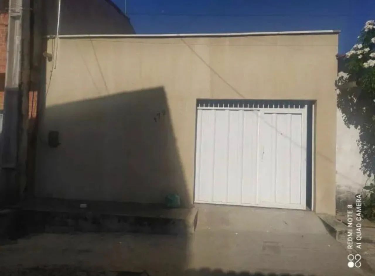 - Casa na Cidade Operária 