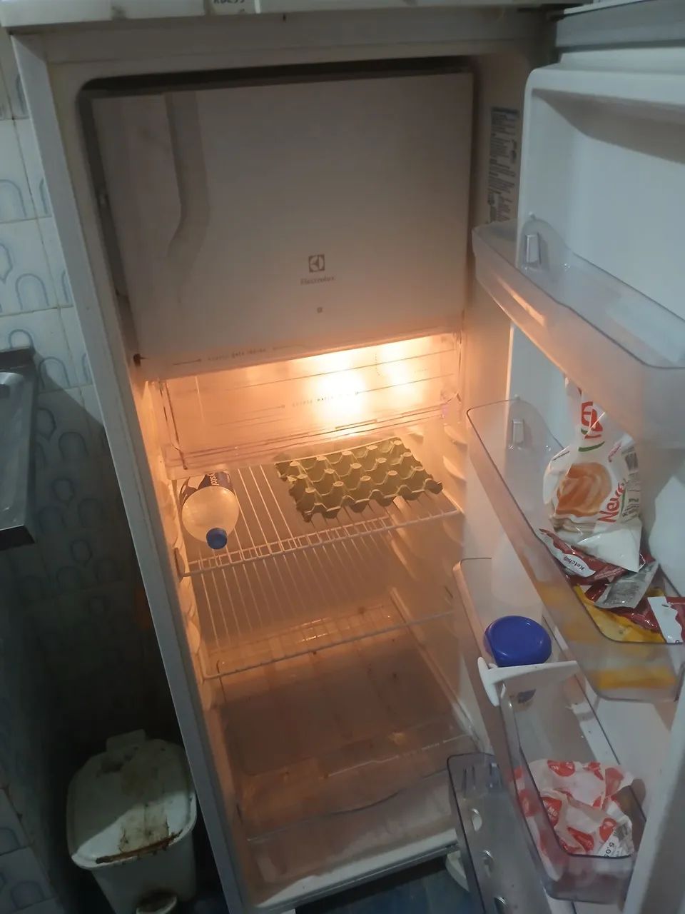 Geladeira eletrolux rde33 - Foto 2