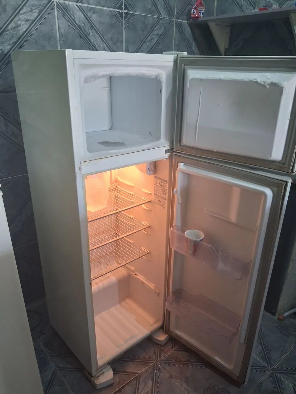 Geladeira Electrolux em ótimo estado. COM GARANTIA. - Foto 3