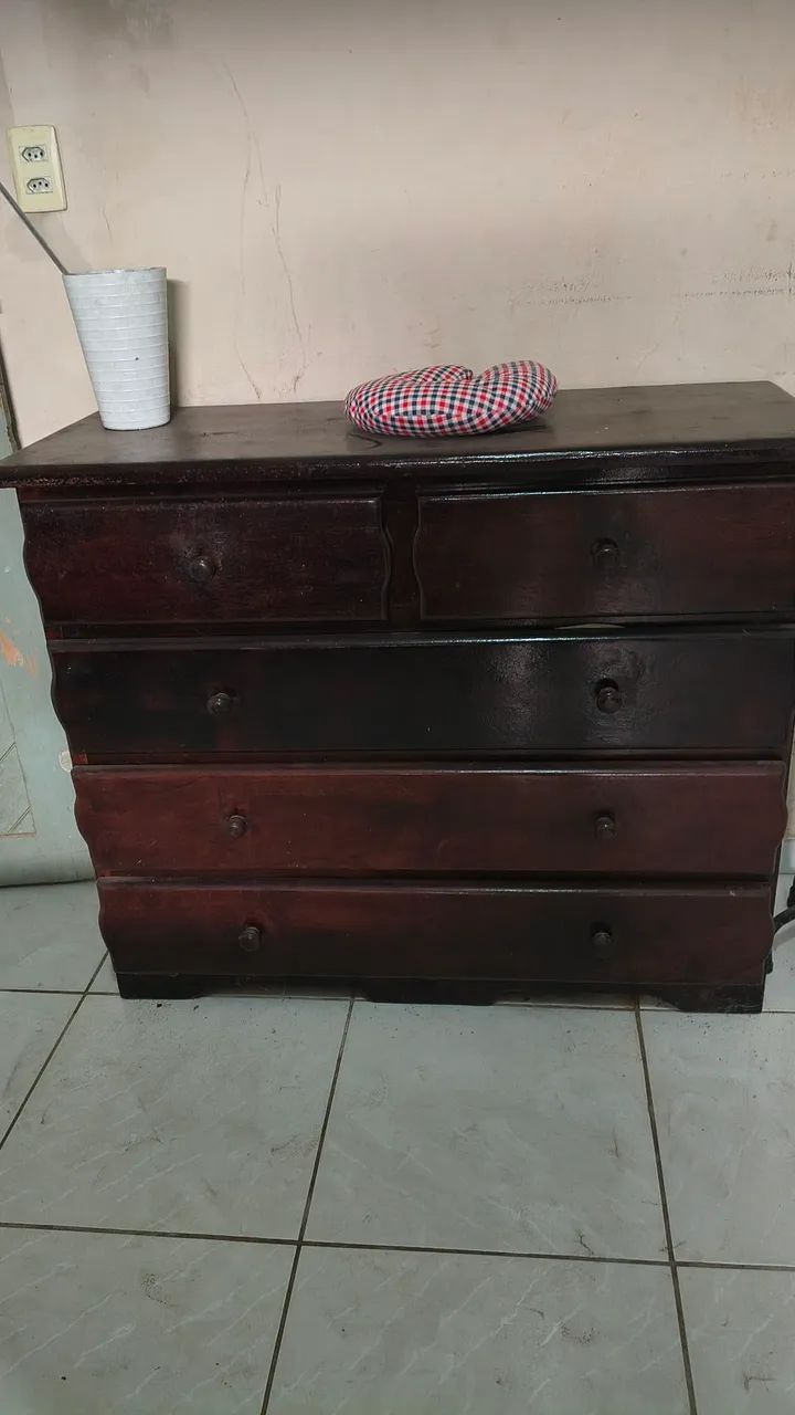 Cômoda de angelim 