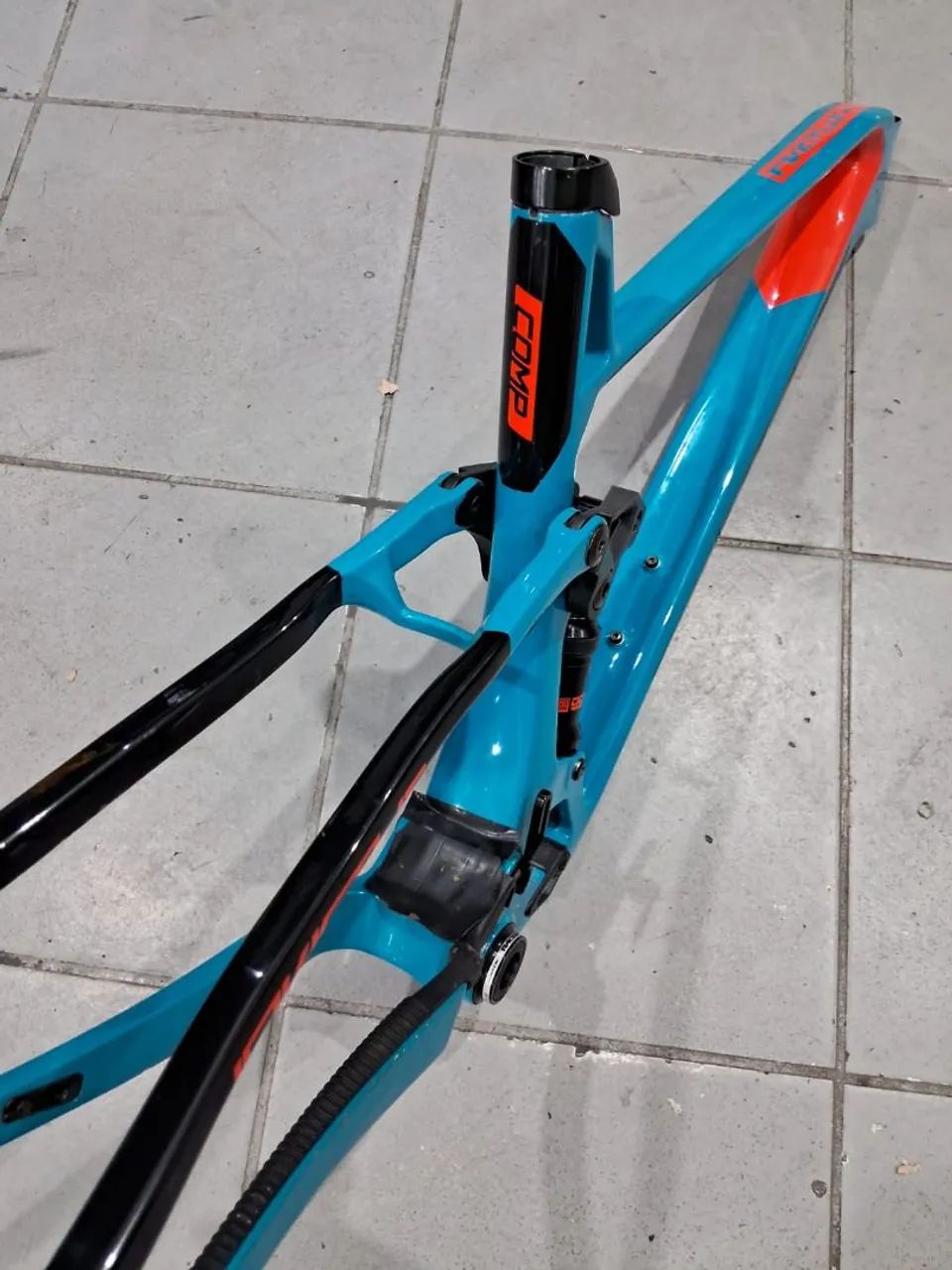 QUADRO SENSE INVICTUS COMP M17 - Foto 5