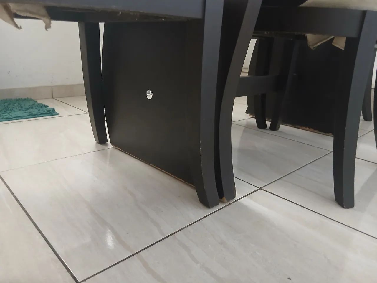 Mesa de vidro com 4 cadeiras - Foto 4