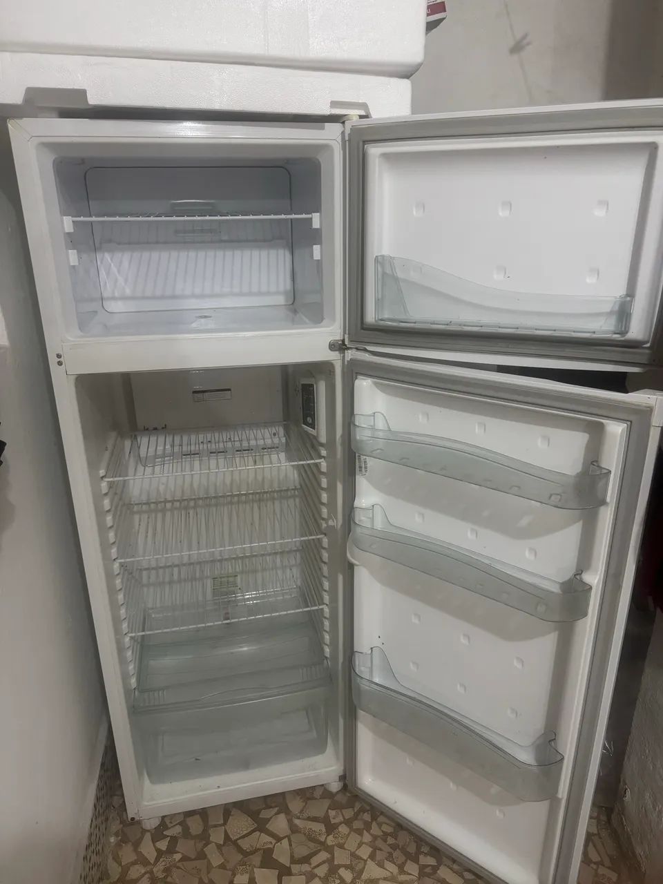 Geladeira Cônsul (com defeito) - Foto 4