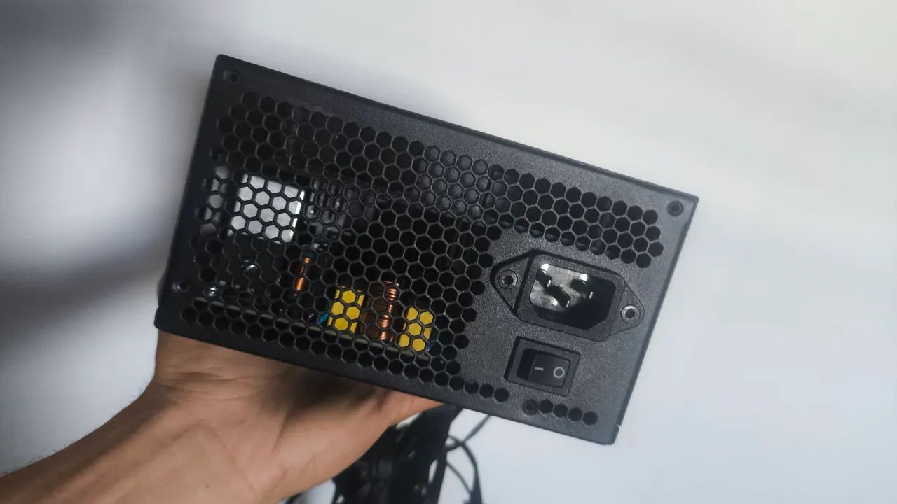 Fonte 550W Gigabyte  - Foto 3