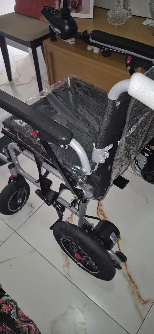 Cadeira PCD motorizada 120kg - Foto 2