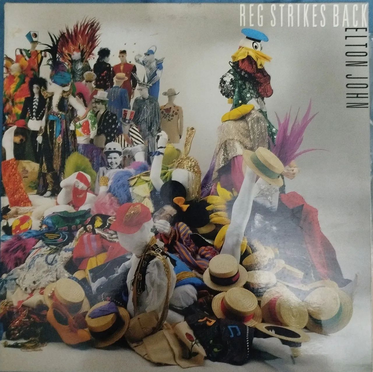 LP Elton John reg Strikes back importado classic rock pop New jazz