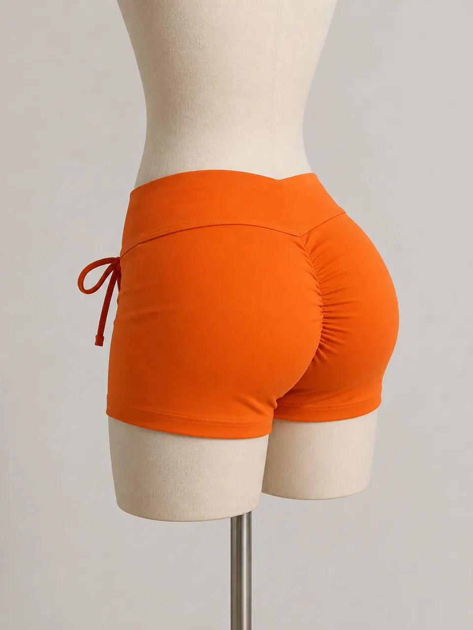 Short laranja empina bumbum 
