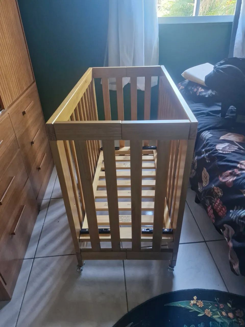 Mini berço de madeira - Foto 3